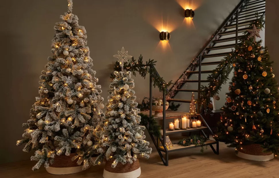 Best Sale Verlichte Kerstboom Millington (H215 X O109 Cm) Kerstbomen